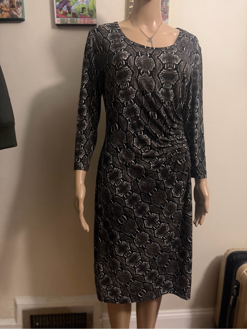 Calvin Klein Black & Gray Snake-Print Long Sleeve Sheath Dress